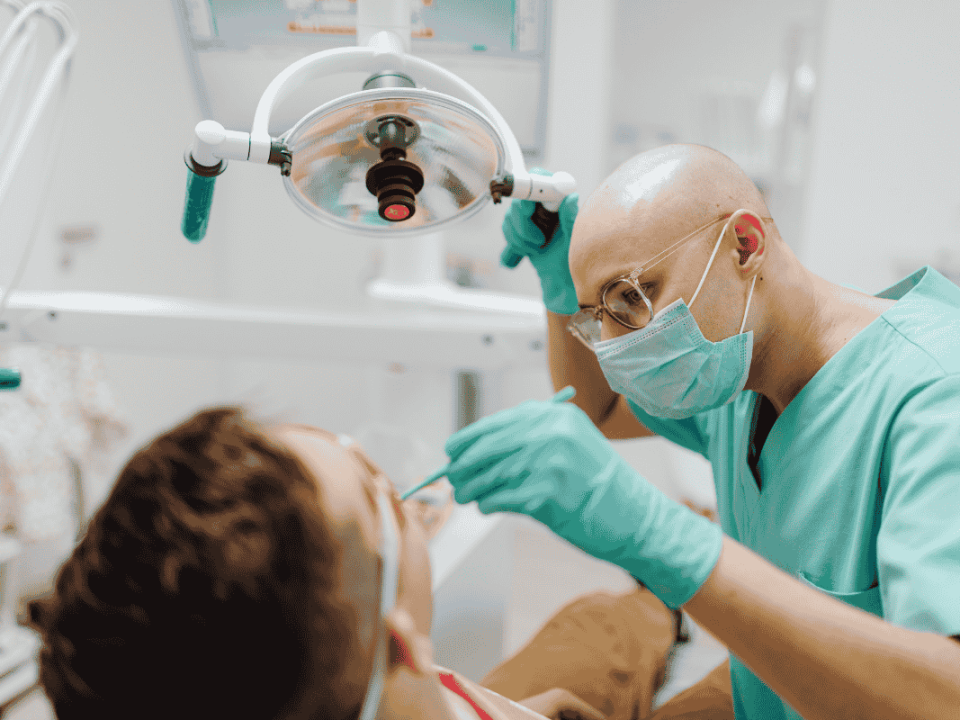 Tratamiento dental preventivo realizado por dentistas en Curicó especializados